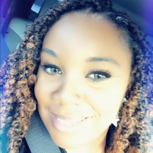 Meet your Posher, Jonisha